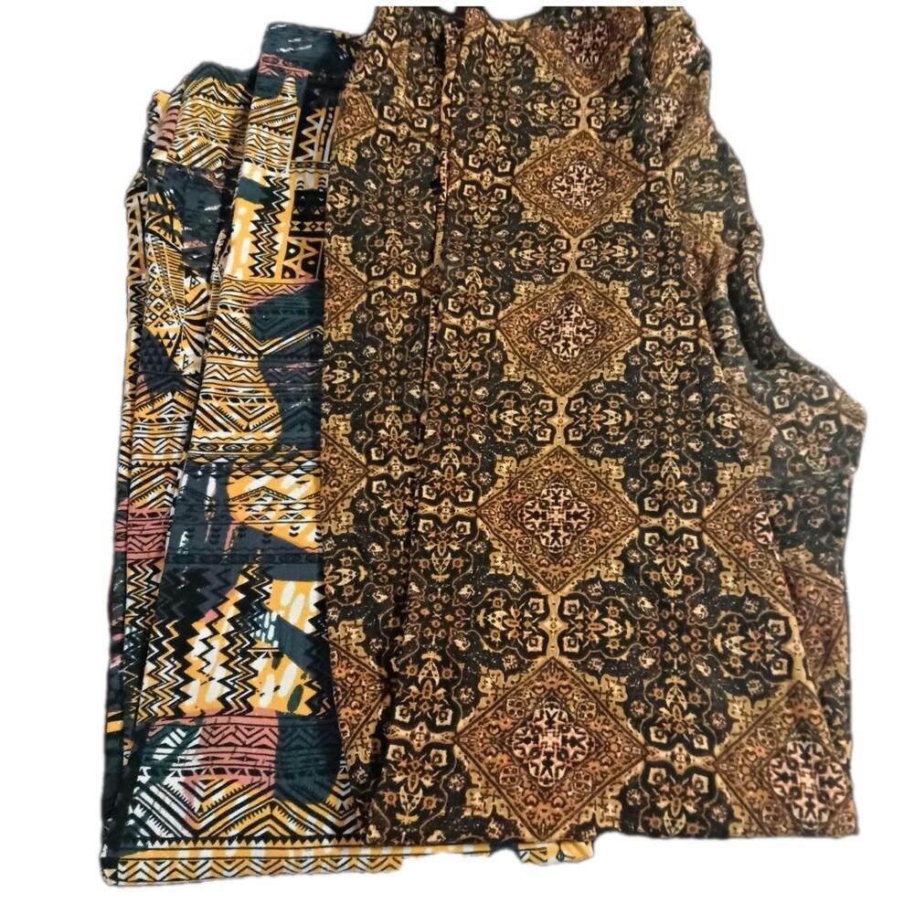 Lot Of Two Lularoe Leggings Tall And Curvy Buttery Soft